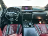 Lexus  LX 570  - S -  / 5.7 L